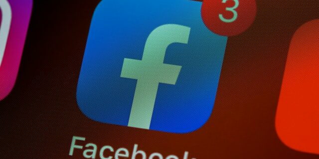 facebook mobile app with notifications